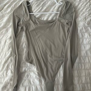 Lululemon body suit